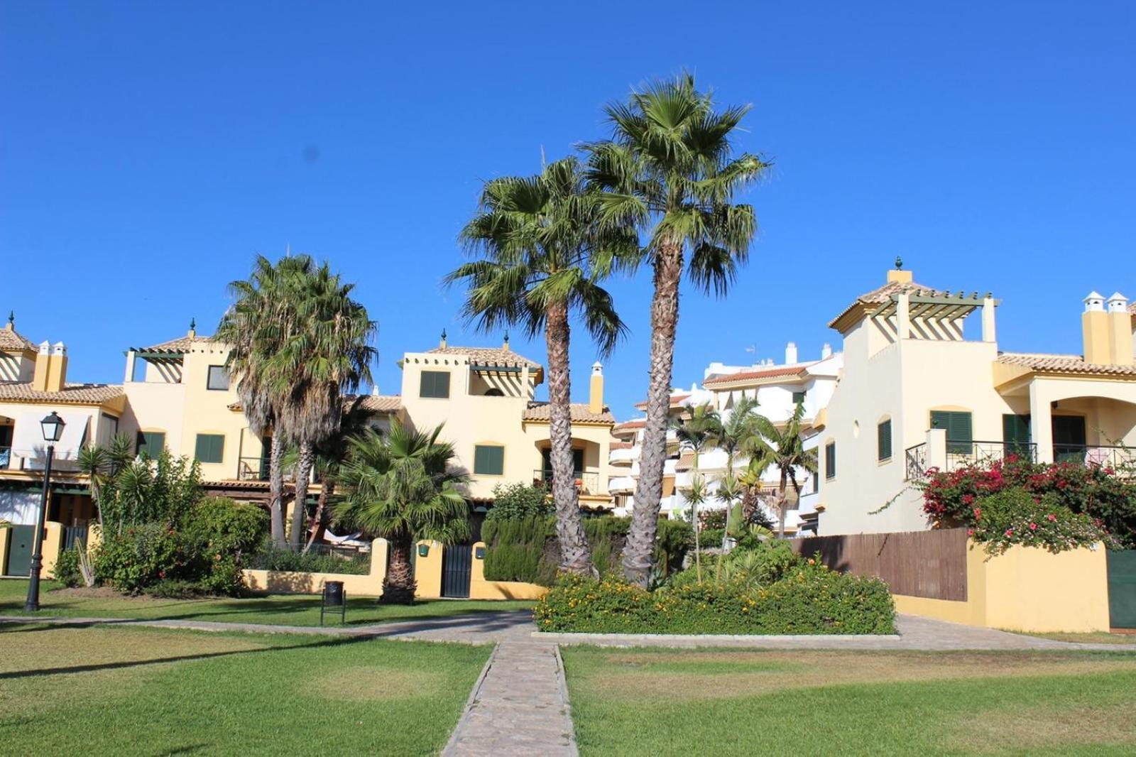 Zahara Villas Y Apartamentos Zahara de los Atunes Rum bild